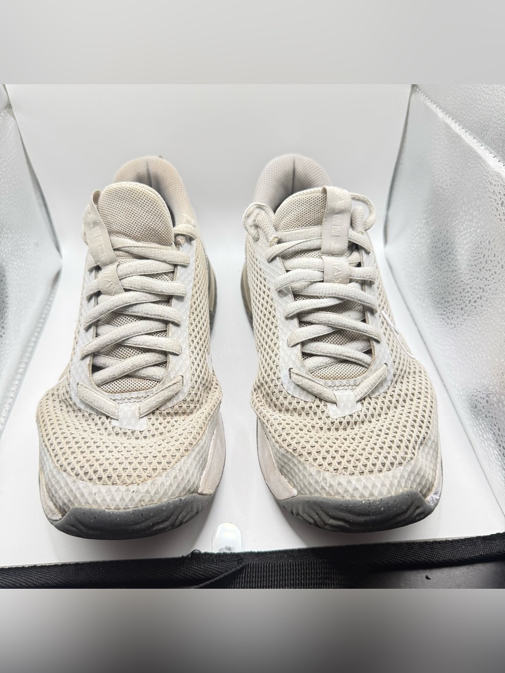 Nike Women's Light Gray Mesh Running Shoes - Picture 2 of 6